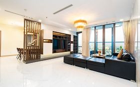 Signature Suite Landmark 81